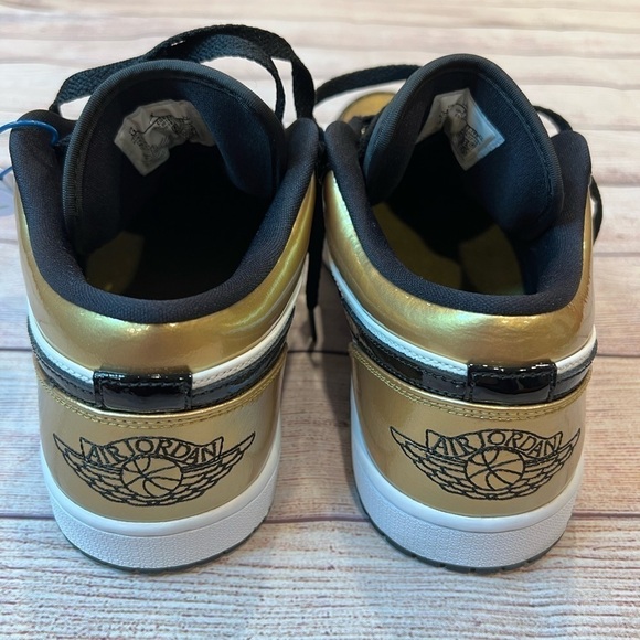 Jordan 1 Low Gold Toe Mens Size 11 GUC - Picture 3 of 5